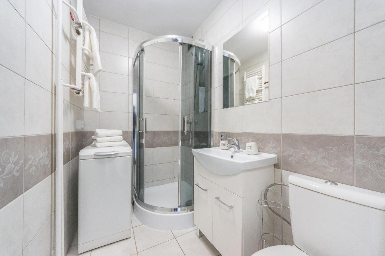 Glow Apartments, Apartament Kolobrzeska Gdańsk Extérieur photo
