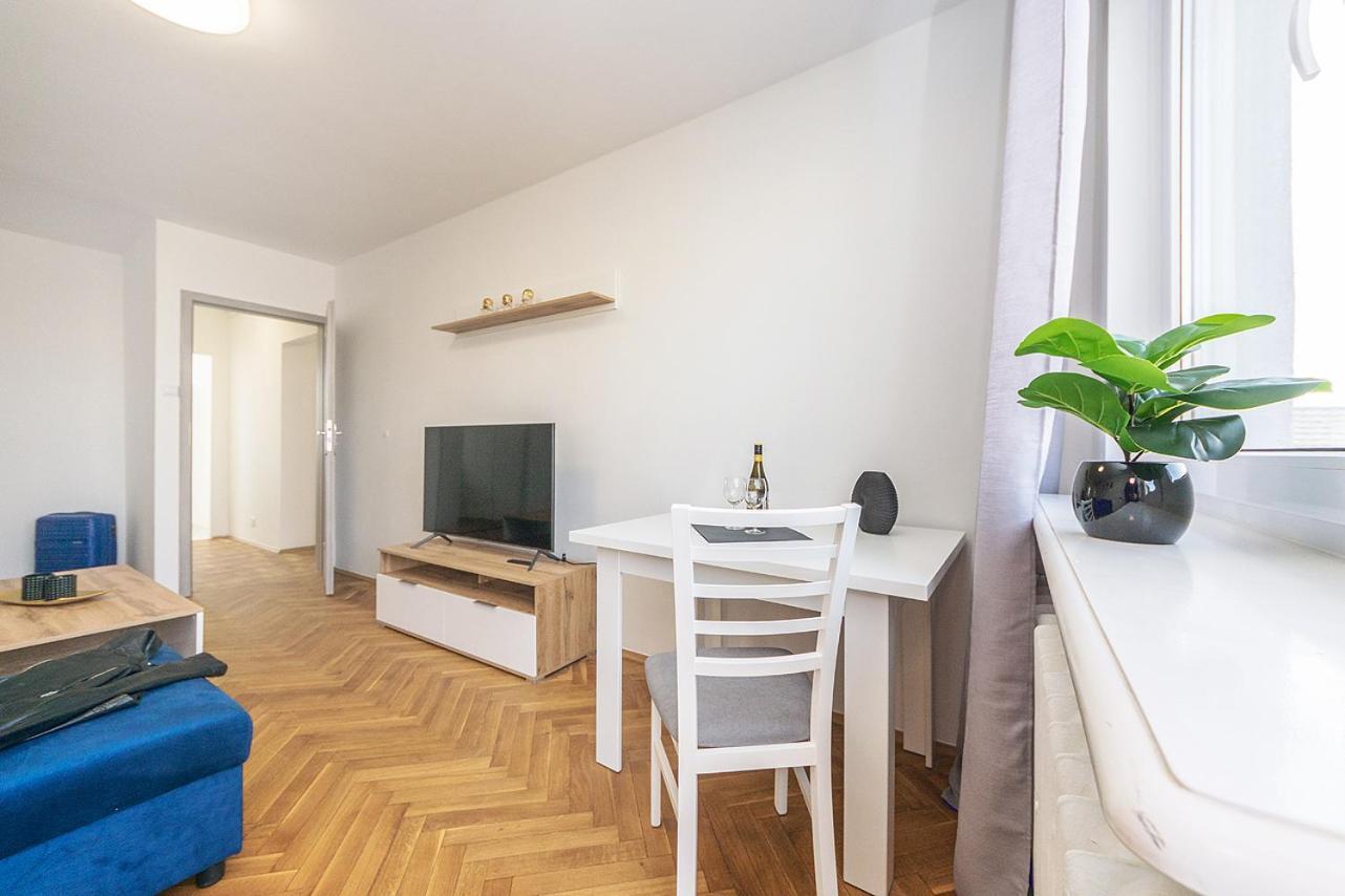 Glow Apartments, Apartament Kolobrzeska Gdańsk Extérieur photo